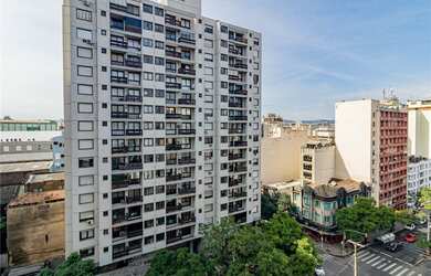 Imagem: O apartamento possui 3 Dormitórios, 2 Banheiros, 82m² de Área