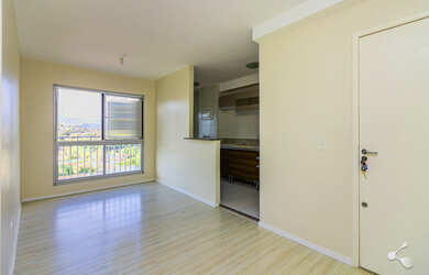 Imagem: O apartamento possui 2 Dormitórios, 1 Banheiro, 1 Vaga na garagem