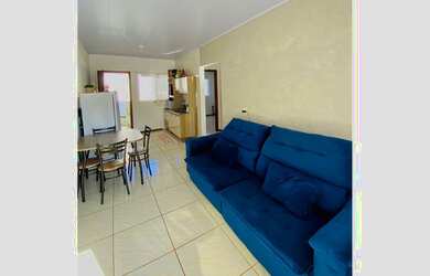 Imagem: A casa possui 2 Dormitórios, 1 Banheiro, 2 Vagas na garagem