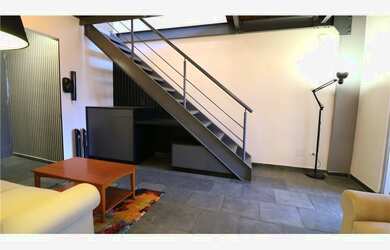 Imagem: A sala comercial possui 2 Vagas na garagem, 97m² de Área e