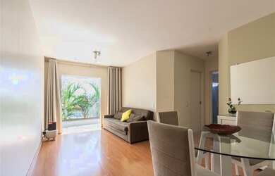 Imagem: O apartamento possui 2 Dormitórios, 1 Suíte, 2 Banheiros