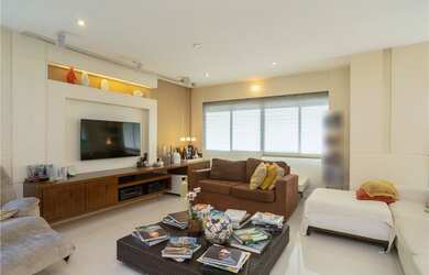 Imagem: O apartamento possui 4 Dormitórios, 4 Suítes, 6 Banheiros