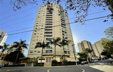 Imagem: O apartamento possui 3 Dormitórios, 3 Suítes, 8 Banheiros