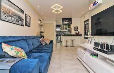 Imagem: O apartamento e possui 3 Dormitórios, 1 Suíte, 3 Banheiros