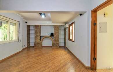 Imagem: A casa em condomínio possui 3 Dormitórios, 2 Suítes, 3 Banheiros