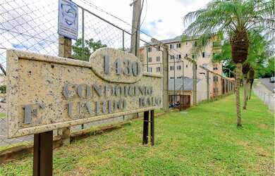 Imagem: O apartamento possui 2 Dormitórios, 1 Banheiro, 1 Vaga na garagem