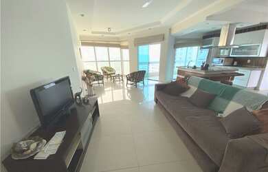 Imagem: O apartamento possui 2 Dormitórios, 1 Suíte, 2 Banheiros