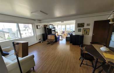 Imagem: O apartamento possui 3 Dormitórios, 1 Suíte, 4 Banheiros