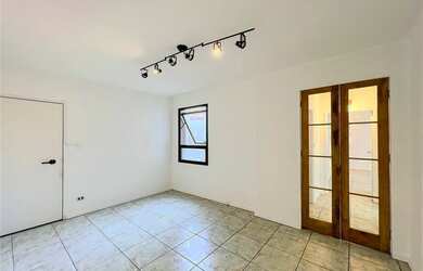 Imagem: A sala comercial possui 1 Vaga na garagem, 59m² de Área, Imóvel