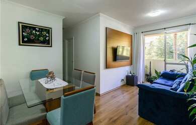 Imagem: O apartamento possui 3 Dormitórios, 1 Banheiro, 1 Vaga na garagem