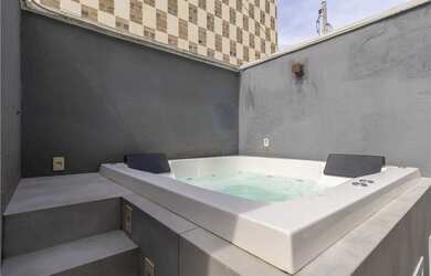 Imagem: A casa em condomínio possui 3 Dormitórios, 1 Suíte, 2 Banheiros