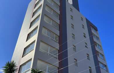 Imagem: O apartamento possui 2 Dormitórios, 1 Suíte, 2 Banheiros