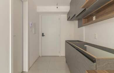 Imagem 6: 1 dormitório, 1 banheiros, 1 vaga na garagem, 27M² de Área Construída