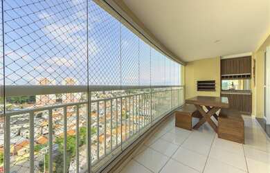 Imagem: O apartamento possui 2 Dormitórios, 1 Suíte, 2 Banheiros