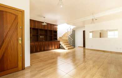 Imagem: A casa em condomínio possui 3 Dormitórios, 1 Suíte, 4 Banheiros