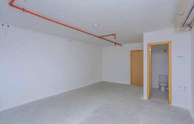 Imagem 10: SALA COMERCIAL em Porto Alegre - RS, Bela Vista