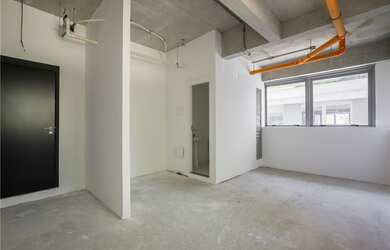 Imagem: A sala comercial possui 30m² de Área Privada e está localizado