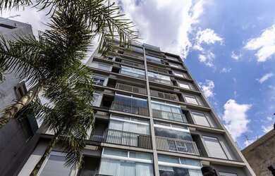 Imagem: O apartamento possui 1 Dormitório, 1 Suíte, 2 Banheiros, 1