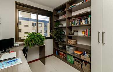 Imagem 6: Apartamento mobiliado 2 dormitórios com 1 vaga de garagem à venda no bairro Partenon em Po