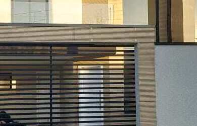 Imagem: A casa possui 3 Dormitórios, 1 Suíte, 2 Banheiros, 2 Vagas