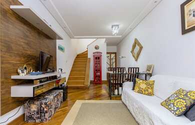 Imagem: A casa possui 4 Dormitórios, 4 Suítes, 5 Banheiros, 2 Vagas