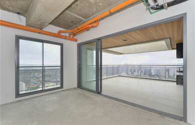 Imagem: O apartamento possui 1 Dormitório, 1 Banheiro, 2 Vagas na garagem