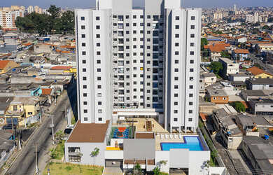 Imagem: A loja possui 2 Banheiros, 173m² de Área Privada e está