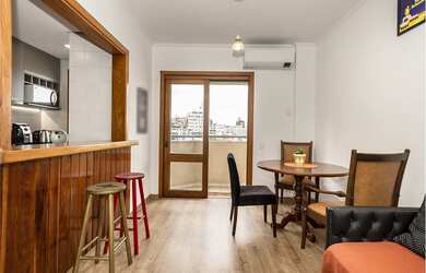 Imagem: O apartamento possui 1 Dormitório, 1 Suíte, 1 Banheiro, 1