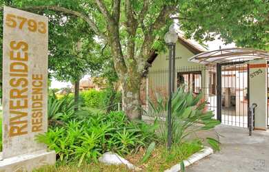 Imagem: O apartamento possui 4 Dormitórios, 1 Suíte, 3 Banheiros e