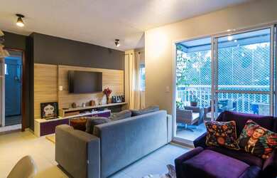 Imagem: O apartamento possui 2 Dormitórios, 1 Suíte, 2 Banheiros