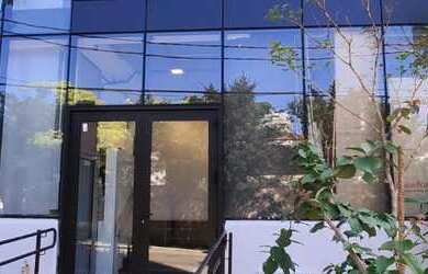 Imagem: A sala comercial possui 1 Banheiro, 2 Vagas na garagem, 248m²