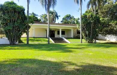 Imagem: A fazenda está localizado em Filipinho, Embu-Guacu à venda