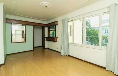 Imagem: O apartamento possui 2 Dormitórios, 1 Suíte, 3 Banheiros