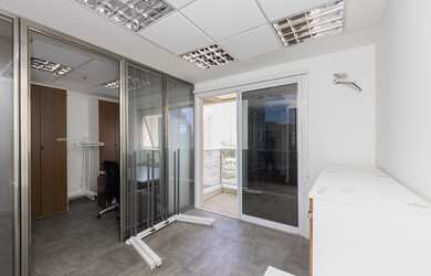 Imagem: A sala comercial possui 1 Banheiro, 1 Vaga na garagem, 41m²