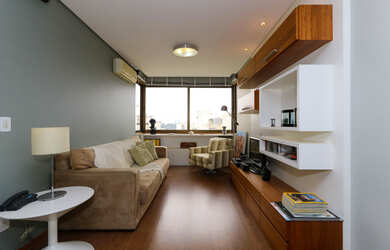 Imagem: O apartamento possui 2 Dormitórios, 1 Suíte, 3 Banheiros