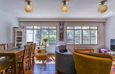 Imagem: A casa possui 1 Dormitório, 1 Banheiro, 2 Vagas na garagem