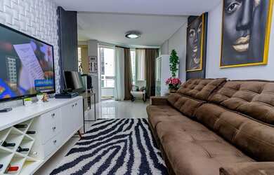 Imagem: O apartamento possui 3 Dormitórios, 1 Suíte, 4 Banheiros