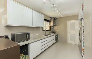 Imagem: O apartamento possui 3 Dormitórios, 3 Suítes, 4 Banheiros