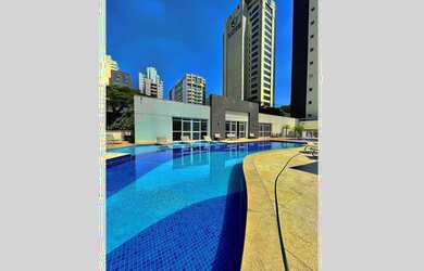 Imagem: O apartamento possui 2 Dormitórios, 1 Suíte, 2 Banheiros