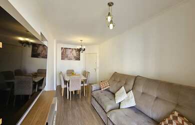 Imagem: O apartamento possui 2 Dormitórios, 1 Suíte, 2 Banheiros