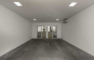 Imagem: A sala comercial possui 1 Banheiro, 1 Vaga na garagem, 38m²