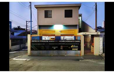 Imagem: A casa possui 6 Dormitórios, 5 Banheiros e está localizado