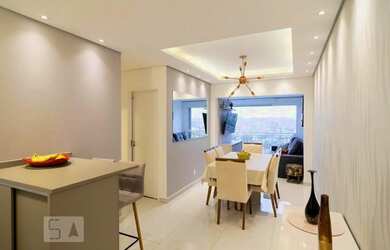 Imagem: O apartamento possui 2 Dormitórios, 1 Suíte, 2 Banheiros