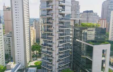 Imagem 2: Cobertura à venda em São Paulo, Itaim Bibi, com 3 quartos, 298m²