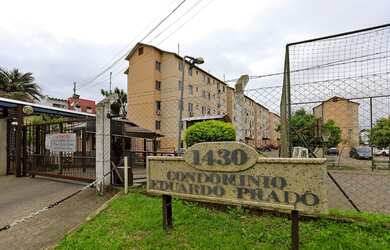 Imagem: O apartamento possui 2 Dormitórios, 1 Banheiro, 1 Vaga na garagem