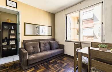 Imagem: O apartamento possui 1 Dormitório, 1 Banheiro, 34m² de Área