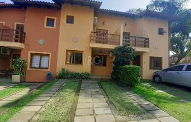 Imagem: A casa em condomínio possui 3 Dormitórios, 1 Suíte, 3 Banheiros