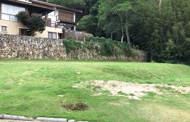 Imagem: O terreno possui 750m² de Área e está localizado em Lagoa