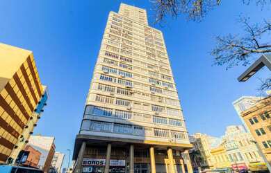 Imagem: A sala comercial possui 1 Banheiro e está localizado em Centro