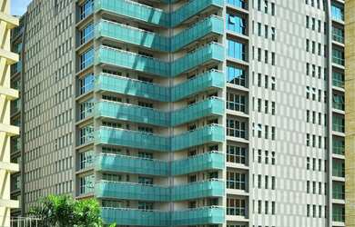 Imagem: A sala comercial possui 1 Banheiro, 4 Vagas na garagem, 200m²